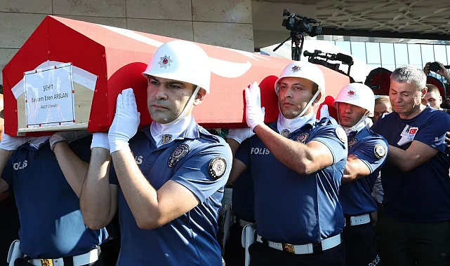 Seyitgazi'de şehit olan AKUT gönüllüleri son yolculuğuna uğurlandı
