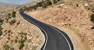 Siirt'te 9 bin metrelik yol sıcak asfaltla buluştu