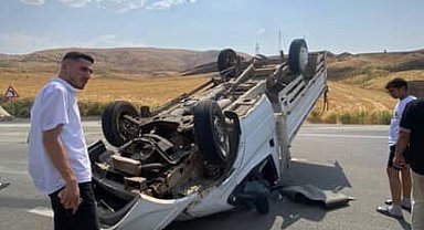 Siirt'te takla atan pikap sürücü yaralandı