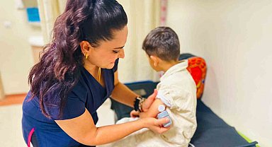 Siirt'te Tip 1 diyabetli çocuklara sensör takılmaya başlandı