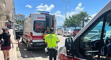 Sinop'ta otomobille motosiklet çarpıştı: 2 yaralı