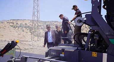 Şırnak'ta köy yollarının konforlu hale getirilmesi için çalışmalar devam ediyor