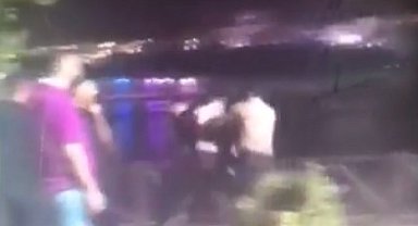 Şırnak'ta mahalle bekçileri ile bir grubun yumruklu kavgası kamerada