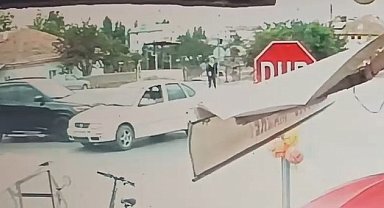 Sivas'ta iki otomobil çarpıştı: 5 kişi yaralandı