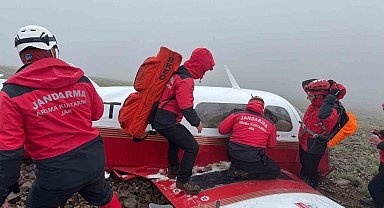 Sivrihisar'dan havalanıp Rize'ye giderken düşen jet uçağının enkazı Rize-Bayburt sınırında JAK timi tarafından bulundu