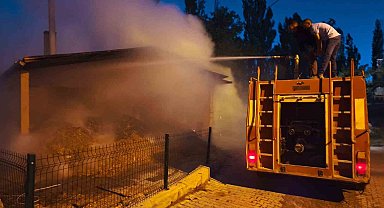 Sızır Belediyesi yufka üretim tesisinde yangın çıktı