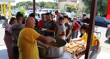 Söke'de sanayi esnafından aşure hayrı