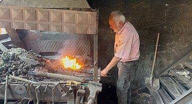 Son kuşak demirciler 50 yıldır demire şekil veriyor