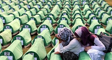 Srebrenitsa soykırımının 7 şehidi daha toprağa verildi