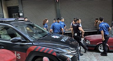 Sultangazi'de devriye görevi yapan polislere bıçaklı saldırı