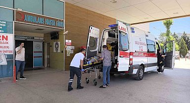 Suntaların altında kalan işçi yaralandı