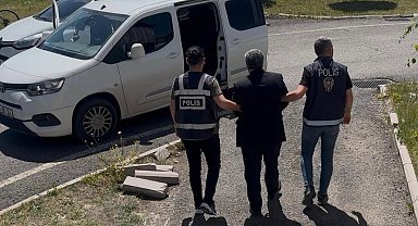 Susuz'da akrabasını öldürdüğü gerekçesiyle aranan 1 kişi yakalandı
