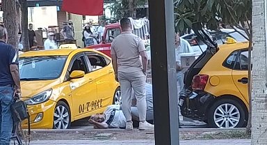 Taksi durağına silahlı saldırı: 2 sürücü yaralandı
