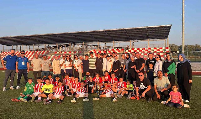 Tavşanlı İdmanyurduspor'un başarı öyküsü dikkat çekiyor