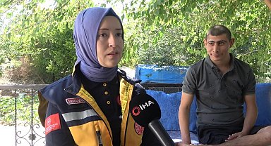 Telefonda engelli bireyin hayatını kurtaran 112 personeli aileyi ziyaret etti