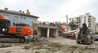 Terzioğlu Caddesi'ndeki çalışmalarda imar planı uygulanıyor
