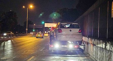 Trafikte makas atarak ilerledi, zincirleme kazaya sebep oldu: 1'i ağır 2 yaralı