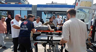 Tramvayın çarptığı genç kız yaralandı