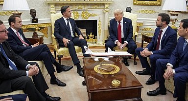 Trump'tan Rusya'ya yaptırım tehdidi: "50 gün içinde anlamlı bir ateşkes yapılmazsa, yüzde 100 oranında ikincil gümrük vergilerini devreye sokacağız"