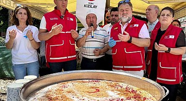Türk Kızılay Manisa'dan 1000 kişiye aşure ikramı