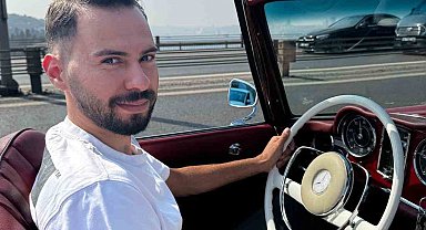 Türk koleksiyonerin restore ettiği araç sosyal medyada büyük beğeni topladı
