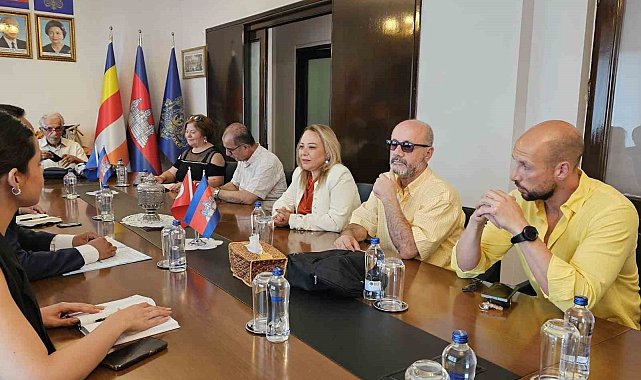 Türkiye ile Kamboçya arasında sağlık ve ticarette stratejik iş birliği