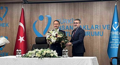 Türkiye İnsan Hakları ve Eşitlik Kurumu'nda devir teslim: Muharrem Kılıç görevi Fahrettin Altun'a devretti