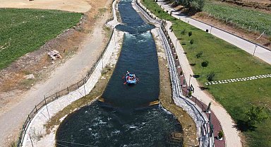 Türkiye'nin ilk yapay rafting parkuru macera tutkunlarını ağırlıyor