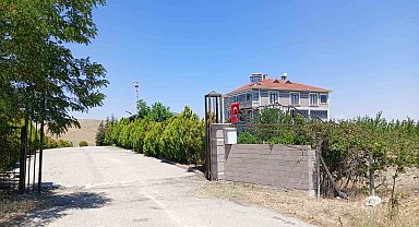 Tutukluk yapan silah aniden ateş aldı: 1'i ağır 2 kişi yaralandı