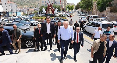 Ümit Özdağ'dan Rasim Arı'ya ziyaret