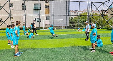 Ümraniye'de yaz spor okulları dolu dolu geçiyor