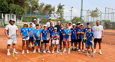 Ürdünlü tenisçiler kamp için Adana'da