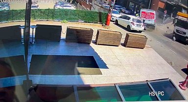 Üsküdar'da feci kaza kamerada: Motosiklet sürücüsünün bacağı koptu