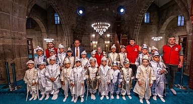 Vakıflardan 176 çocuğa sünnet şöleni
