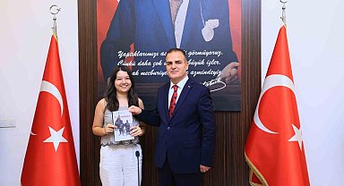Vali Akbıyık başarılı öğrencileri ağırladı