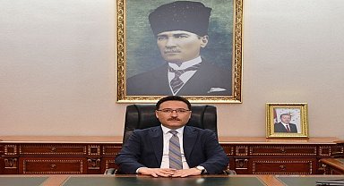 Vali Çiçek: "Devletin temsil makamında oturan bir isme, kıyafet ve görünüm üzerinden yapılan bu itham; toplumda kutuplaşmayı körükler, temsil ettiğimiz iradeye de gölge düşürür"