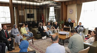 Vali Musa Işın, LGS 2025 Türkiye birincilerini makamında ağırladı