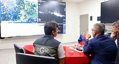 Vali Toros Yangın Yönetim Merkezinde incelemelerde bulundu