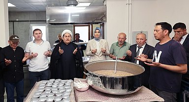 Vali Yiğitbaşı aşure ikramında bulundu