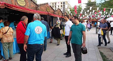 Van'da "İşyurtları Ürün ve El Sanatları Fuarı'nı 100 bin kişi ziyaret etti
