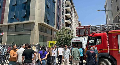 Van'ın İpekyolu Belediyesi hizmet binasında yangın çıktı