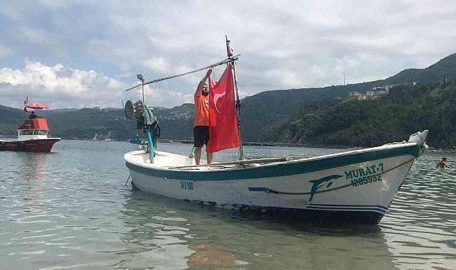 Yağlı direk yarışmasında büyük heyecan