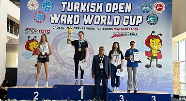 Yağmur Denizli'den kick boksta tarihi zafer