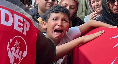 Yangın şehidinin oğlu "Baba, ben sensiz ne yapacağım?" diye feryat etti