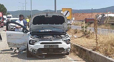 Yasaklı madde bulunduran araç, polisi peşine taktı, lastikleri patlatılarak durduruldu