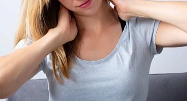 Yaz sıcaklarında omurga sağlığına dikkat