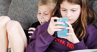 Yeni araştırma çarpıcı sonuçlar ortaya koydu... Çocuklar reklamları tanıyor ama satın almıyor