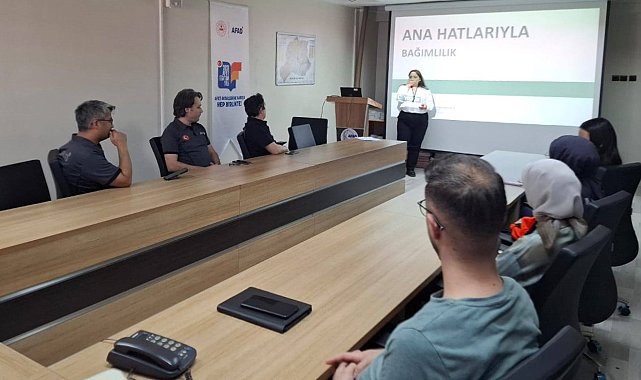 Yeşilay'dan AFAD personeline bağımlılıkla mücadele eğitimi verildi