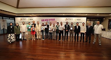 Yeşilay'ın 9'uncu Uluslarası Karikatür Yarışması'nda ödüller sahiplerini buldu