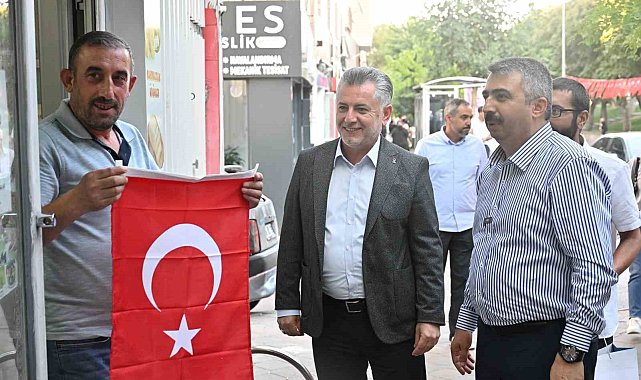 Yıldırım al bayraklarla donatıldı